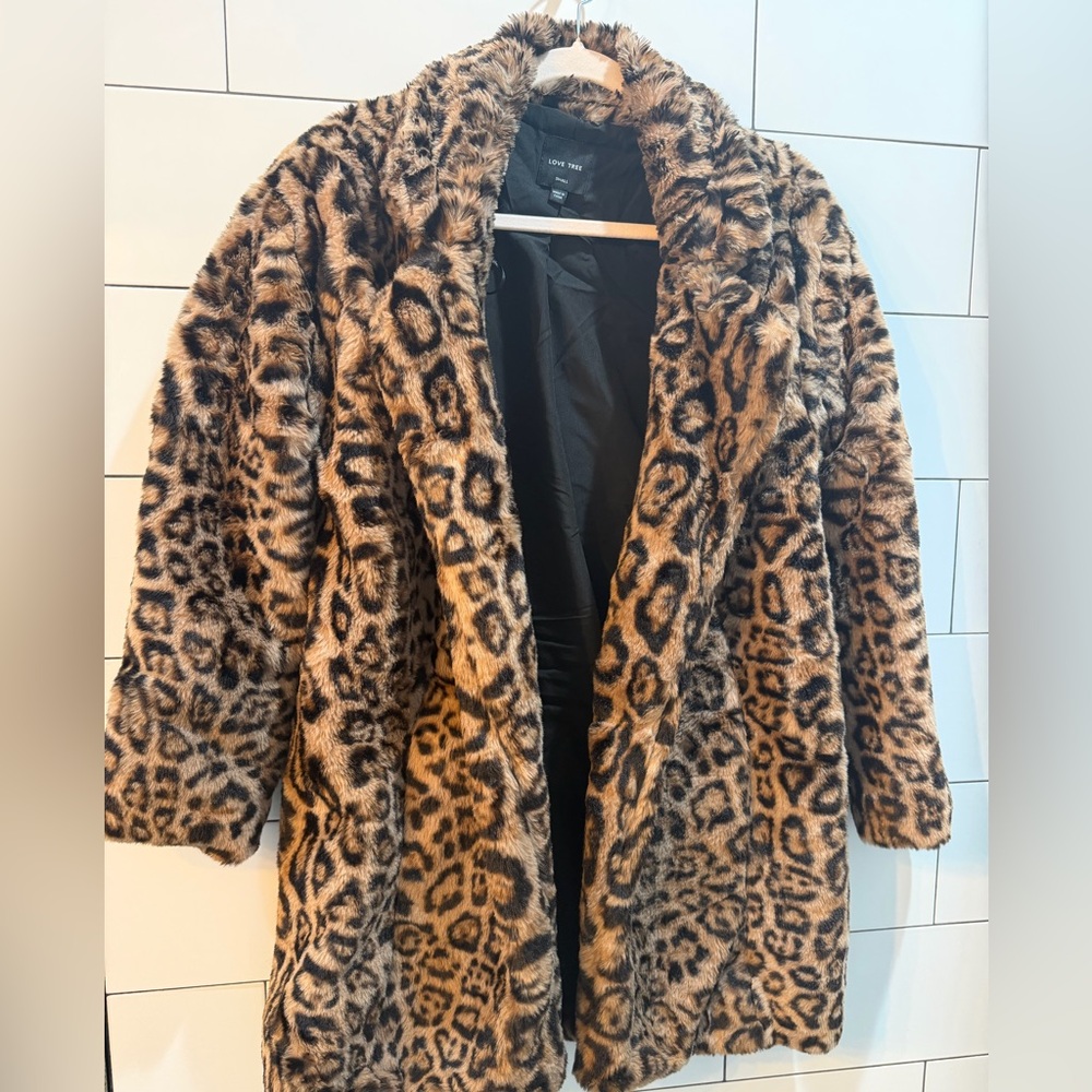 Love Tree Leopard-Print Faux Fur Coat in Tan and Black